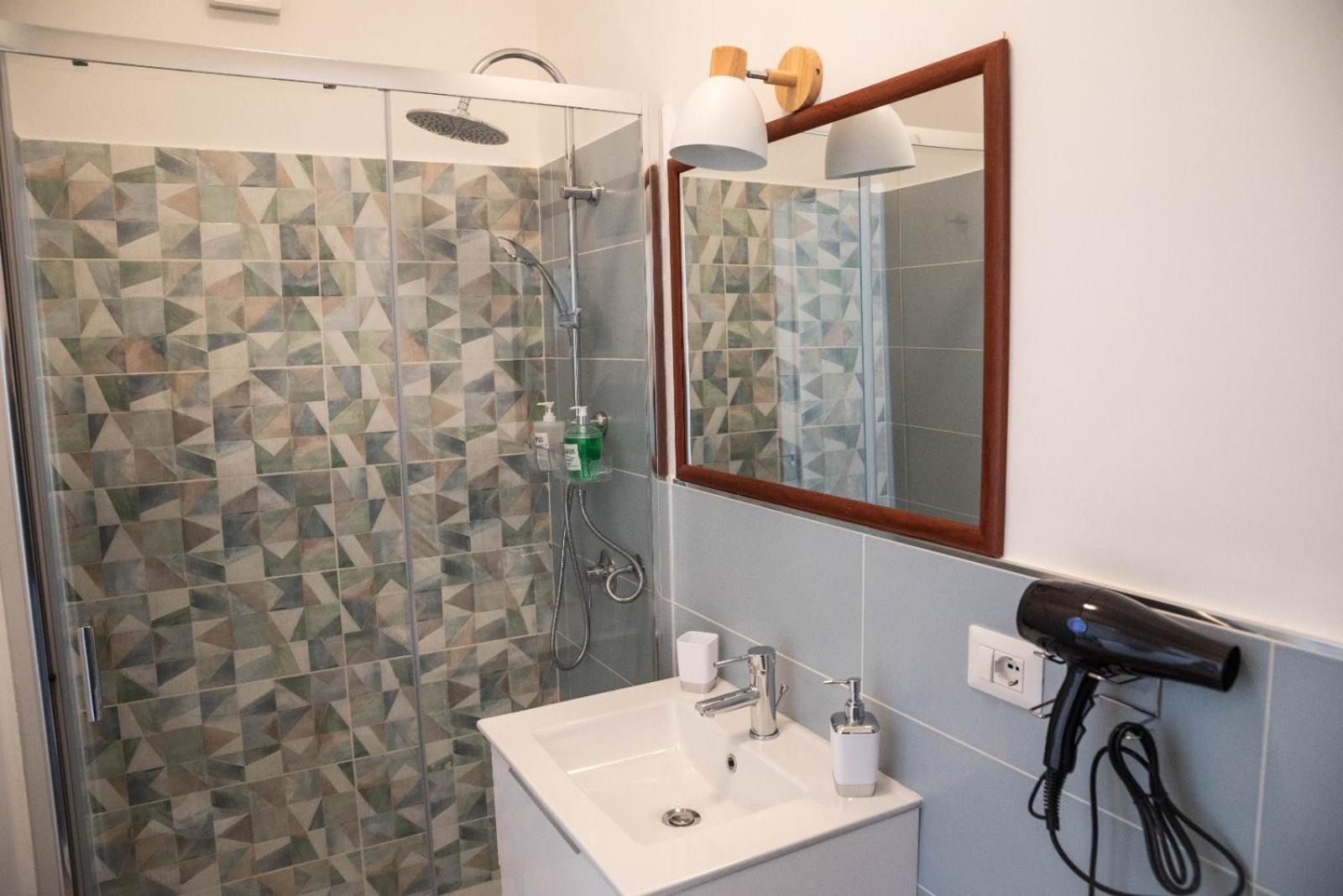 בגרייה Koine Comfort Rooms מראה חיצוני תמונה